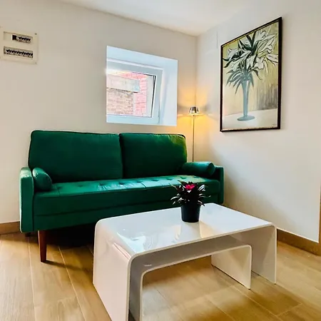 Apartamento Un Jardín En *